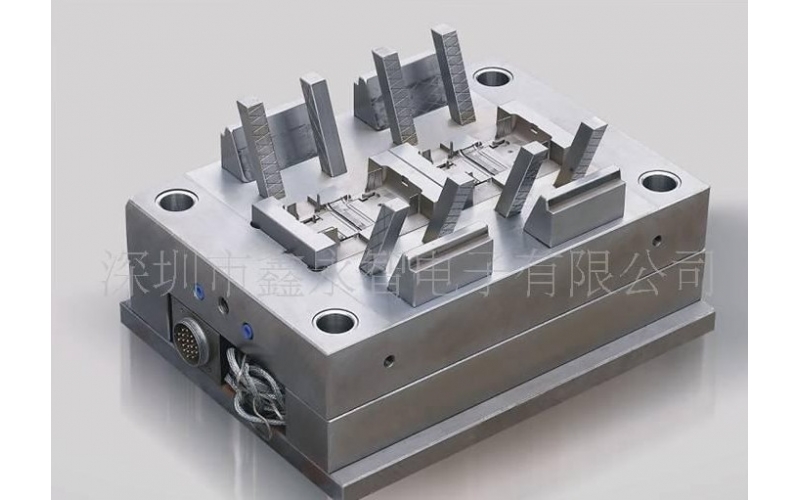 買設(shè)備還是買房？深圳市模具廠的困境